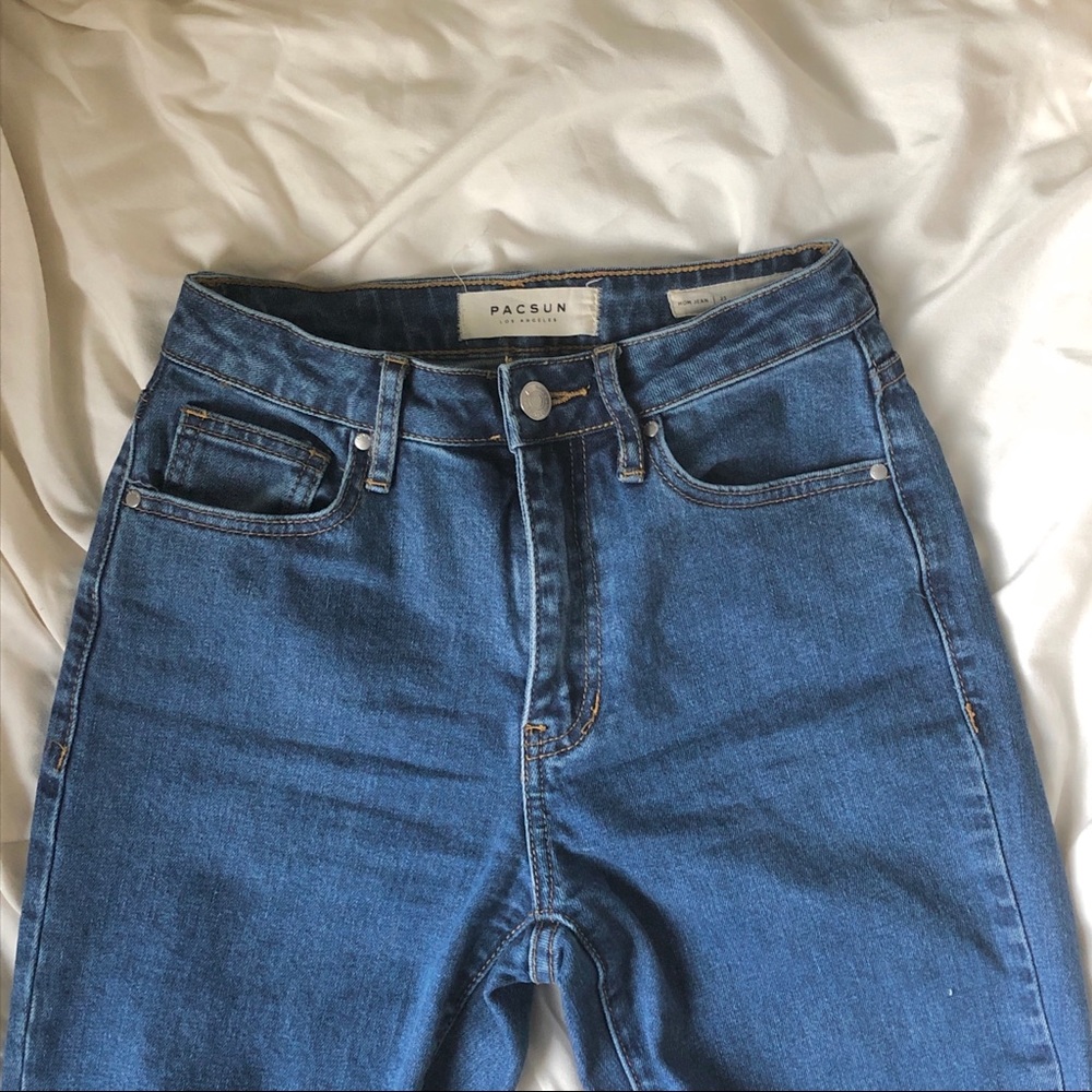 PacSun “Mom Jeans”